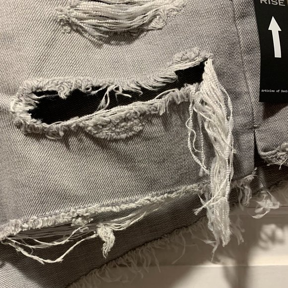 Articles of Society~ NWT!!~ Distressed gray jean shorts - Picture 15 of 15